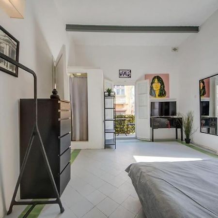 Traditional Maltese Town House In Floriana Экстерьер фото