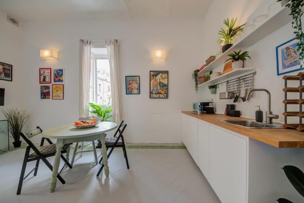 Traditional Maltese Town House In Floriana Экстерьер фото
